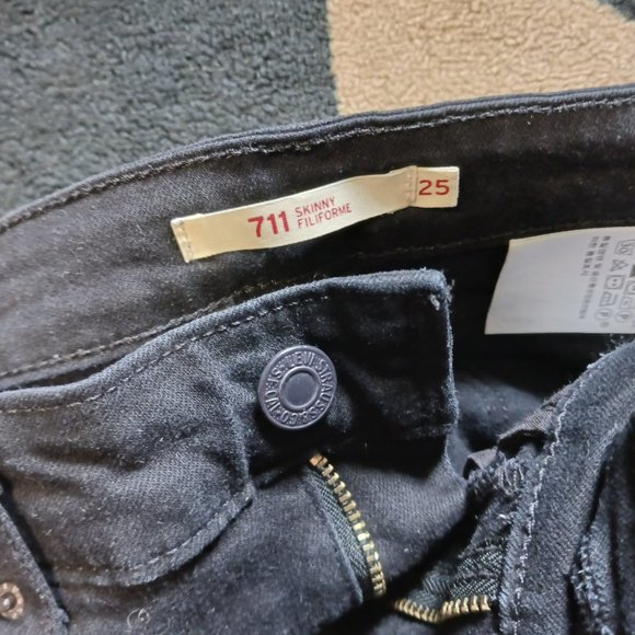 Levi's True Skinny Black Jeans - Picture 6 of 6